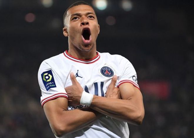 记者：拜仁、曼联有意巴莱巴，球员更希望留英超加盟红魔（记者：巴莱巴获拜仁与曼联青睐，更愿留英超投奔红魔）