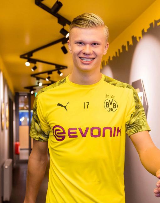 欧冠本周最佳球员候选：马杜埃凯、孔德、德凯特拉雷、格洛赫（欧冠本周最佳球员提名名单：马杜埃凯、孔德、德凯特拉雷、格洛赫）