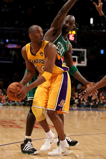 单届世欧预／欧预赛进球榜：哈兰德、莱万16球并列第一（单届世欧预／欧预赛射手榜：哈兰德与莱万以16球并列榜首）