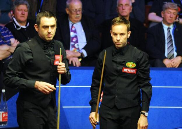 中轻松击败 中轻松击败